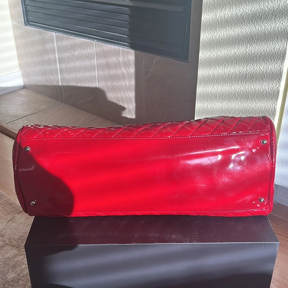 Chanel Red Patent Leather Shoulder Bag – 2010/2011 Karl Lagerfeld Collection